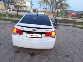 2011 Chevrolet Cruze I, белый, 800000 рублей, вид 4