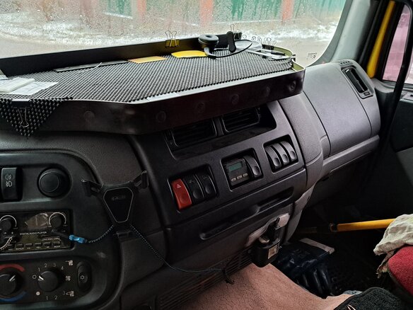 2004 DAF LF 45, жёлтый, 2500000 рублей - вид 6