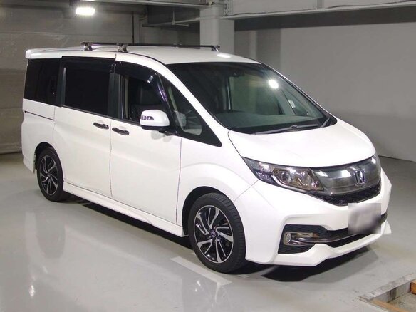 2017 Honda Stepwgn Spada V, белый, 1480008 рублей - вид 1