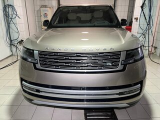 2023 Land Rover Range Rover P530 MHEV V, бежевый, 22635585 рублей, вид 2