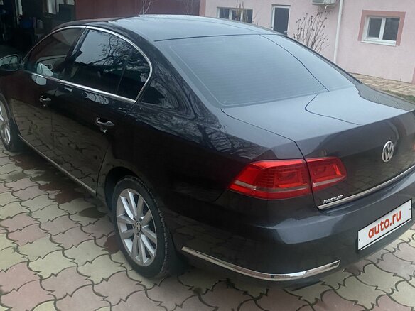 2011 Volkswagen Passat B7, чёрный, 1235000 рублей - вид 5
