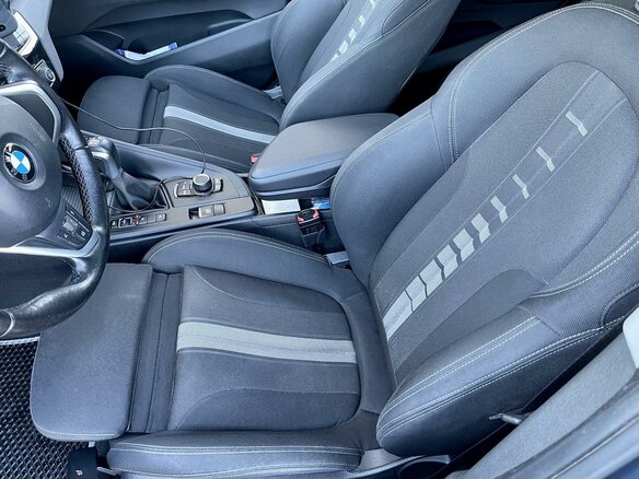 2017 BMW X1 20i xDrive II (F48), серый - вид 10