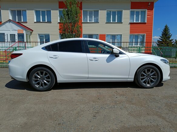 2016 Mazda 6 III (GJ) Рестайлинг, белый, 2075000 рублей - вид 3