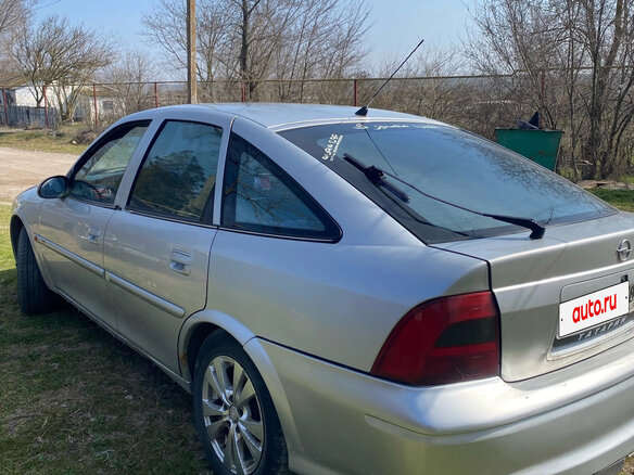 1999 Opel Vectra B, серебристый, 100000 рублей - вид 2