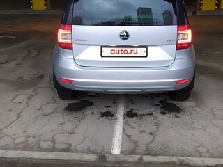 2016 Skoda Yeti I Рестайлинг, серебристый, 1450000 рублей, вид 2