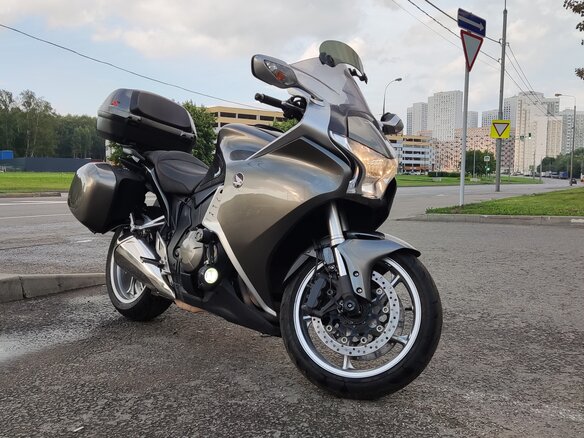 2013 Honda VFR 1200, серый, 1350000 рублей