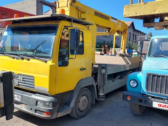 2001 MAN Автовышки, жёлтый, 4000000 рублей