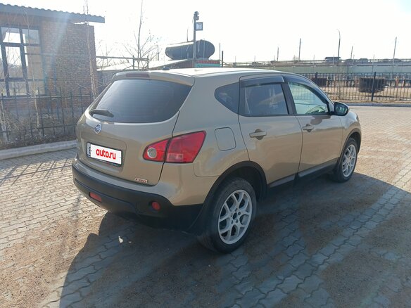 2008 Nissan Qashqai I, золотистый, 960000 рублей - вид 2