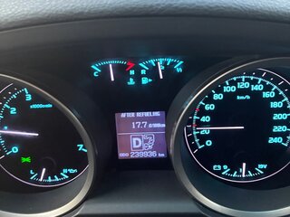 2008 Toyota Land Cruiser 200 Series, красный, 3000000 рублей, вид 5