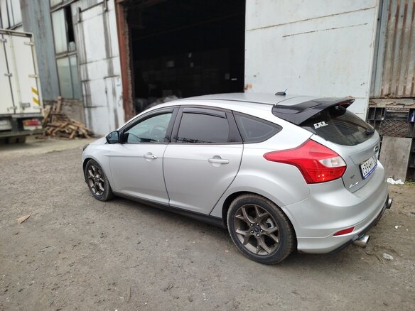 2014 Ford Focus III, серый, 1300000 рублей - вид 2