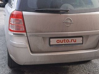 2012 Opel Zafira B Рестайлинг, серебристый, 950000 рублей, вид 2