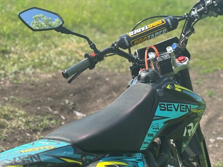2023 Regulmoto Seven 125E, чёрный, 77777 рублей, вид 5