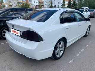 2009 Honda Civic VIII Рестайлинг, белый, 700000 рублей, вид 3