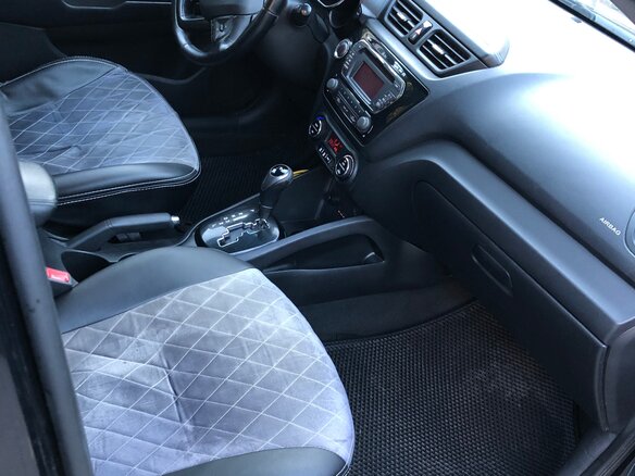 2011 Kia Rio 4-speed III, чёрный, 650000 рублей - вид 6