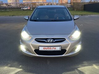 2011 Hyundai Solaris I, бежевый, 1200000 рублей, вид 2