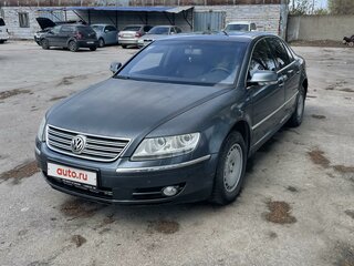 2002 Volkswagen Phaeton 5-Seater I, белый, 580000 рублей, вид 1
