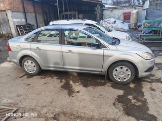2008 Ford Focus II Рестайлинг, серебристый, 380000 рублей, вид 3