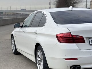 2016 BMW 5 серии 520d VI (F10/F11/F07) Рестайлинг, белый, 1700000 рублей, вид 4