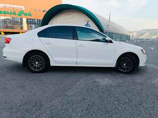 2015 Volkswagen Jetta VI Рестайлинг, белый, 640000 рублей, вид 4