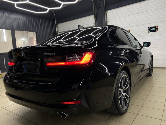 2019 BMW 3 серии 330i VII (G2x), чёрный, 3050000 рублей - вид 7