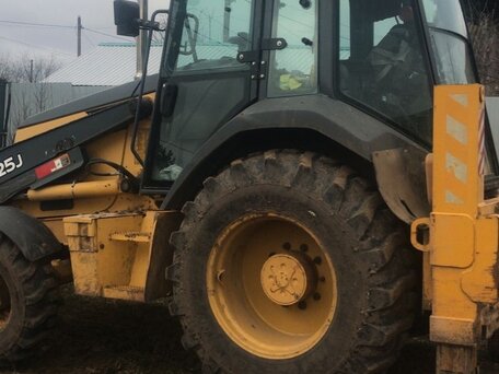 2011 John Deere 325J, 5500000 рублей, вид 2