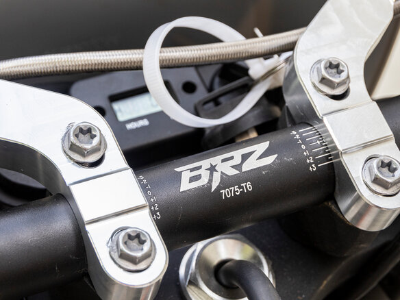 2025 BRZ X5, серебристый, 262800 рублей - вид 21