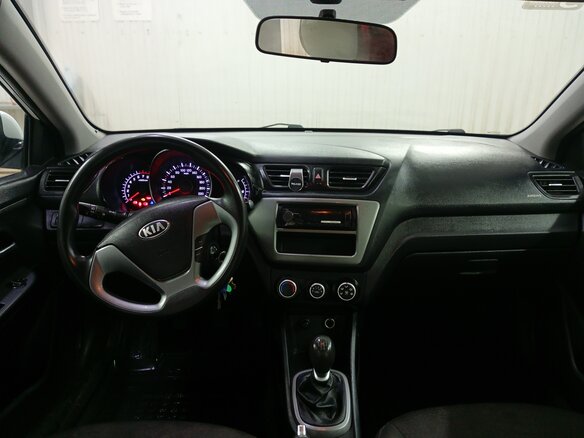 2017 Kia Rio III Рестайлинг, белый, 970000 рублей - вид 12