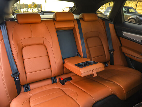 2020 Jaguar F-Pace I Рестайлинг, чёрный, 5199000 рублей - вид 32
