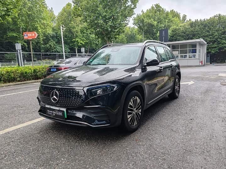 Открыть фотографии: Mercedes-Benz EQB I Рестайлинг