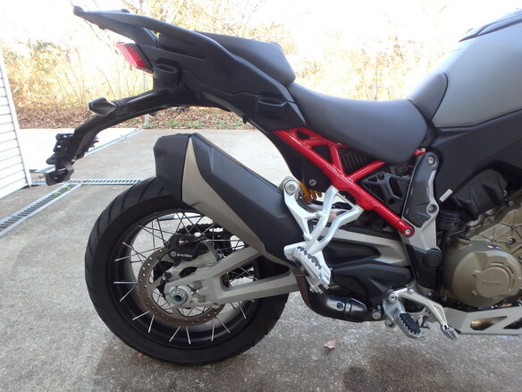 2022 Ducati Multistrada V4, чёрный, 2200000 рублей - вид 12