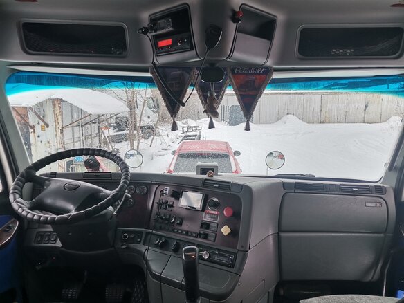 2000 Freightliner Century Class, белый, 3000000 рублей - вид 12