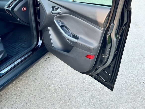 2011 Ford Focus III, чёрный, 900000 рублей - вид 30