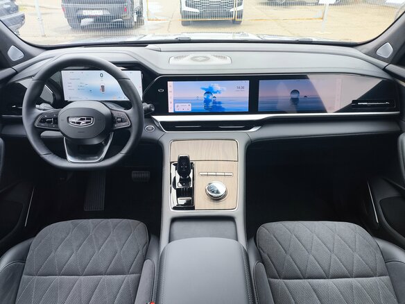 2026 Geely Monjaro I, серебристый - вид 8