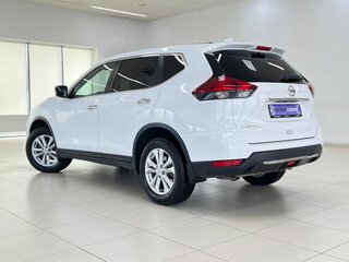 2021 Nissan X-Trail III Рестайлинг, белый, 2050000 рублей, вид 4