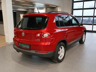 2010 Volkswagen Tiguan I, красный, 879000 рублей, вид 4