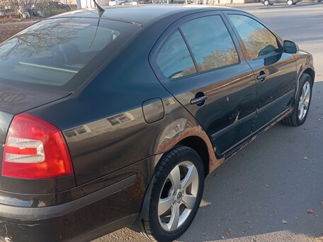 2008 Skoda Octavia II (A5), чёрный, 350000 рублей, вид 4