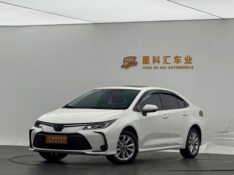 2022 Toyota Corolla XII (E210), белый, 1560000 рублей, вид 1