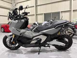 2025 Honda X-ADV, серый, 1840000 рублей, вид 2