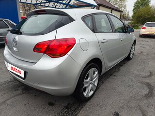 2011 Opel Astra J, серебристый, 570000 рублей, вид 5