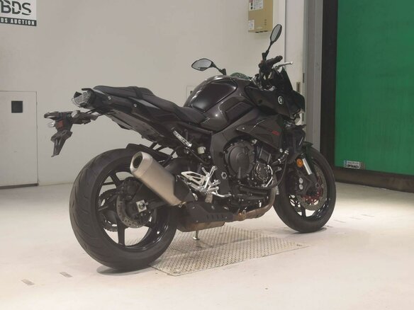 2019 Yamaha MT-10, чёрный, 1277000 рублей - вид 4