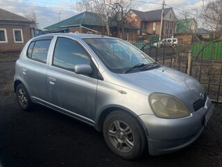 2000 Toyota Vitz I (P10), серебристый, 300000 рублей, вид 2