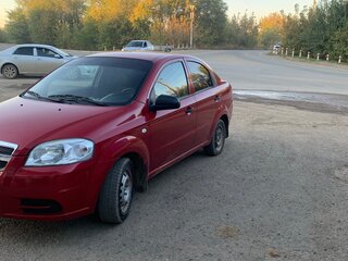 2011 Chevrolet Aveo I Рестайлинг, красный, 450000 рублей, вид 1