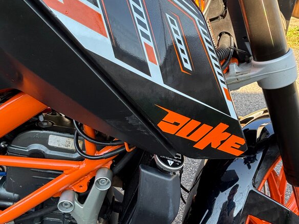 2014 KTM 390 Duke, чёрный, 325000 рублей - вид 7