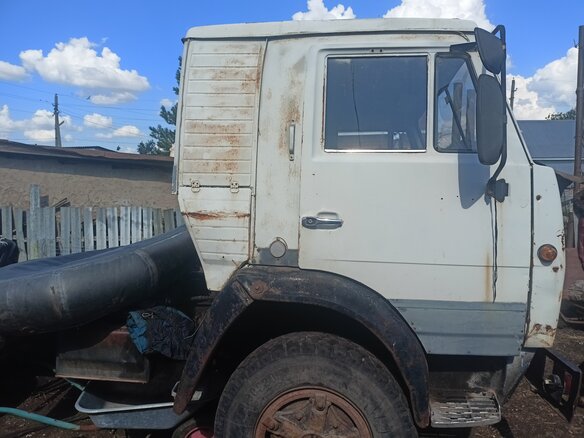 1993 КамАЗ 5410, белый, 350000 рублей - вид 1