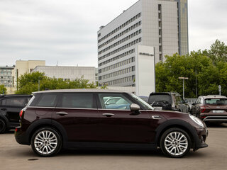 2017 Mini Clubman Cooper II, красный, 1658000 рублей, вид 3
