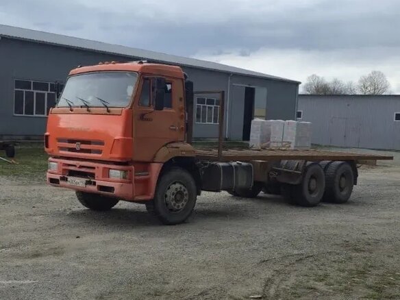 2010 КамАЗ 6520, оранжевый, 1600000 рублей - вид 2