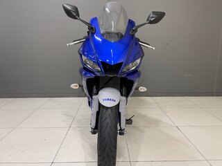 2021 Yamaha YZF-R3, синий, 520000 рублей, вид 3