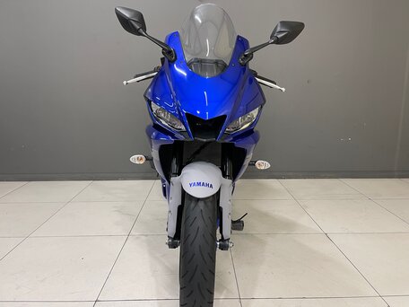 2021 Yamaha YZF-R3, синий, 560000 рублей, вид 3