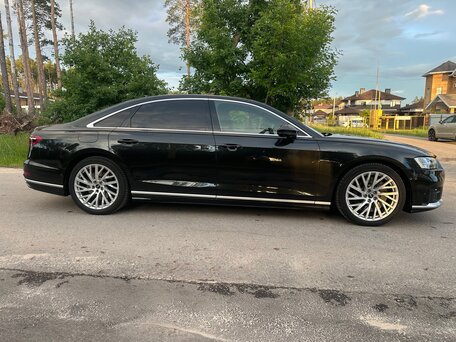 2019 Audi A8 Long 60 TFSI IV (D5), чёрный, 8000000 рублей, вид 5