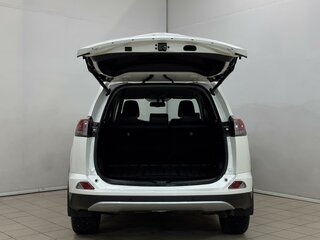 2017 Toyota RAV4 IV (XA40) Рестайлинг, белый, 2350000 рублей, вид 5